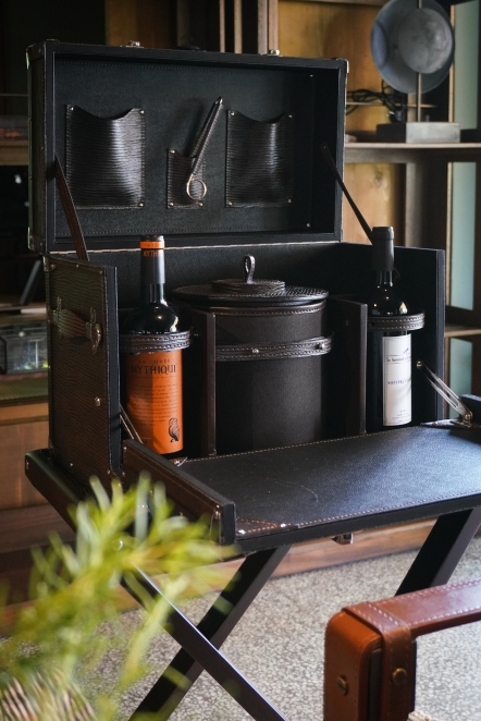 鱷魚皮革飲料櫃